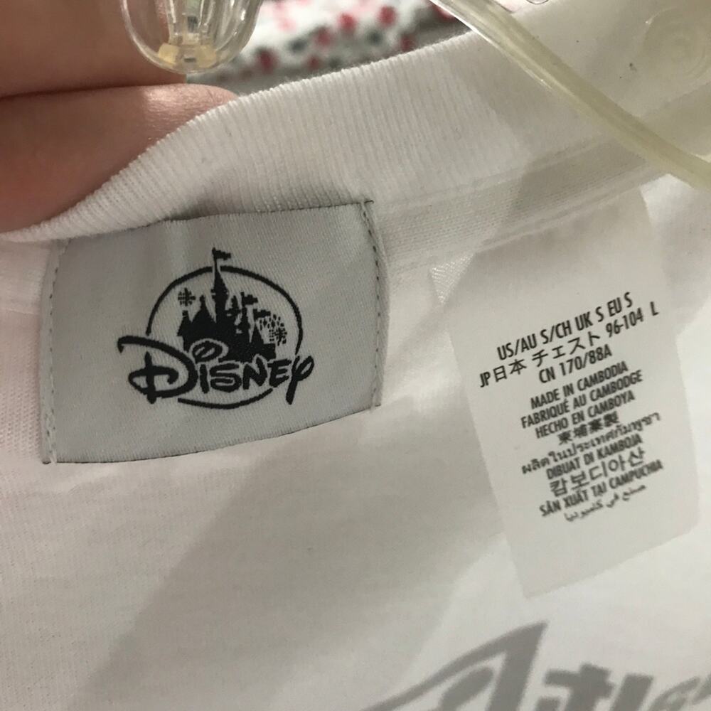 Walt Disney world new with the tags Magic Kingdom Park shirt - Picture 4 of 4